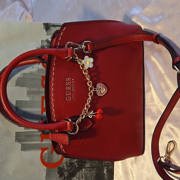 NWT Guess Lynne Charm Leather Satchel & Matching Wallet In Chili PRICE FIRM - Picture 4 of 5